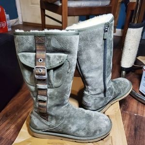 olive green zip up cargo boots